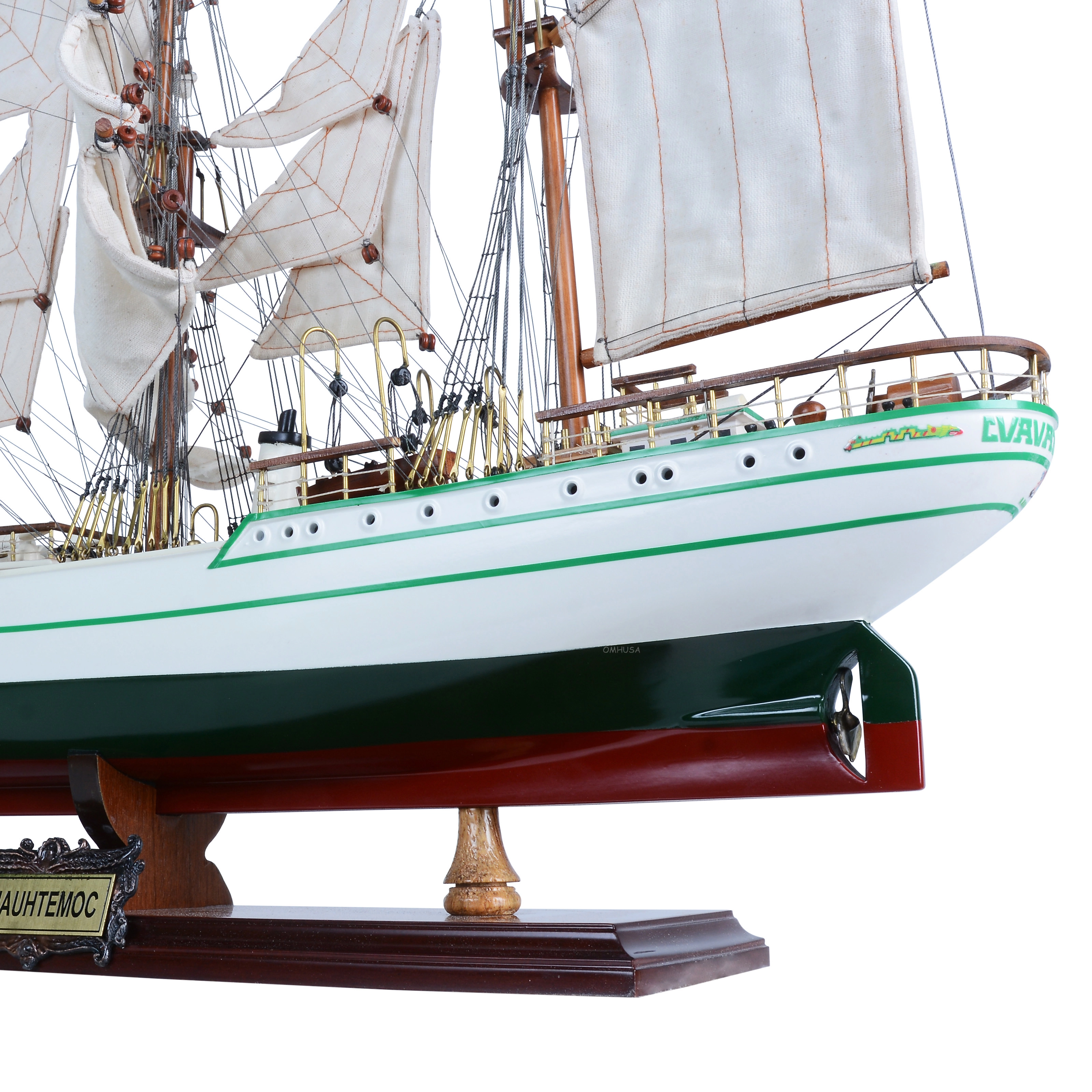 T390 Cuauhtemoc Medium (curved sails) 28 inches T390 Cuauhtemoc Medium L04.jpg